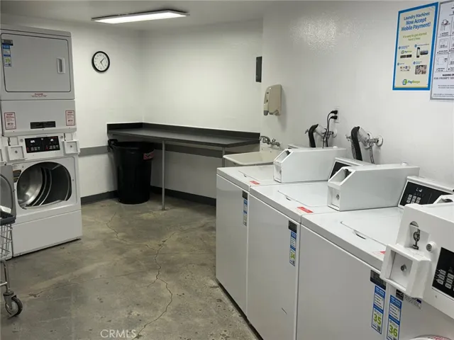 650 The Village 106, Redondo Beach, California 90277