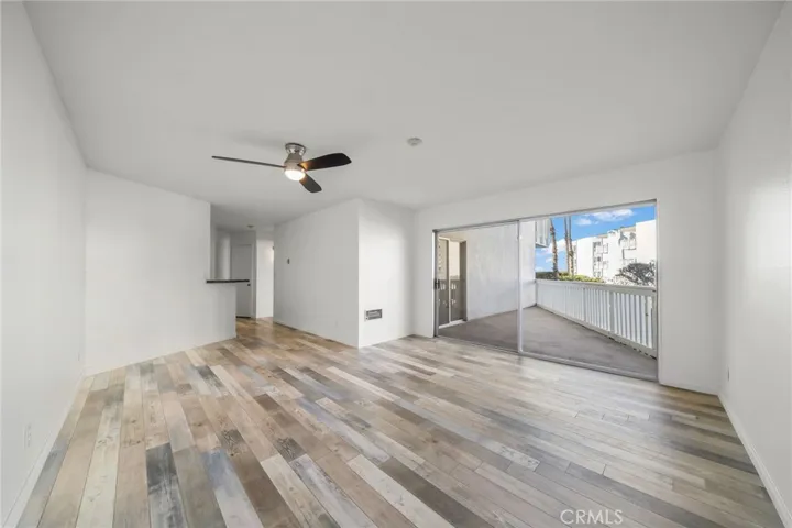 650 The Village 106, Redondo Beach, California 90277