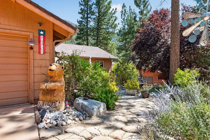 15901 Edgewood, Pine Mountain Club, California 93222