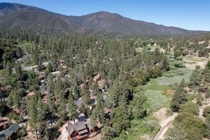 15901 Edgewood, Pine Mountain Club, California 93222