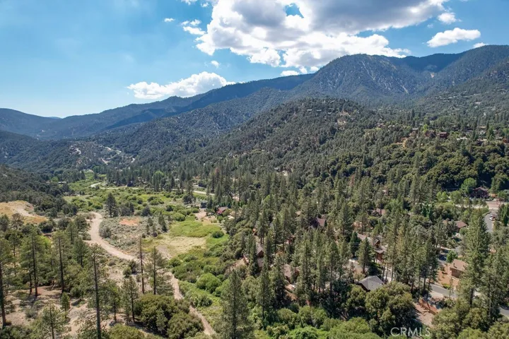 15901 Edgewood, Pine Mountain Club, California 93222