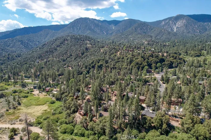 15901 Edgewood, Pine Mountain Club, California 93222