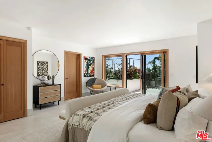 231 Loma Metisse Road, Malibu, California 90265