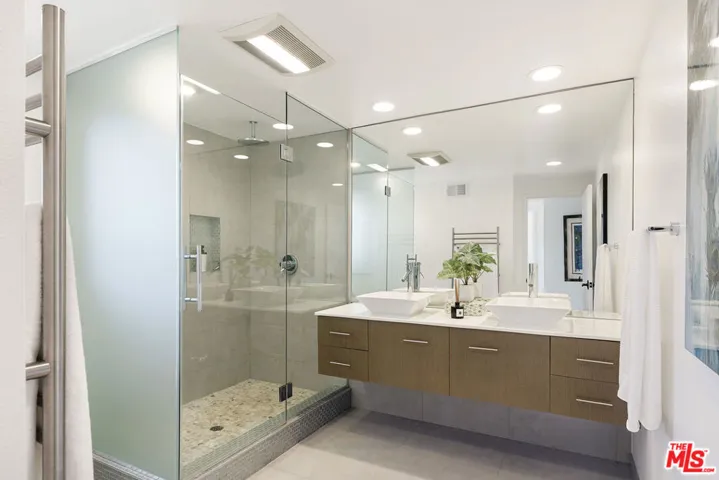 231 Loma Metisse Road, Malibu, California 90265