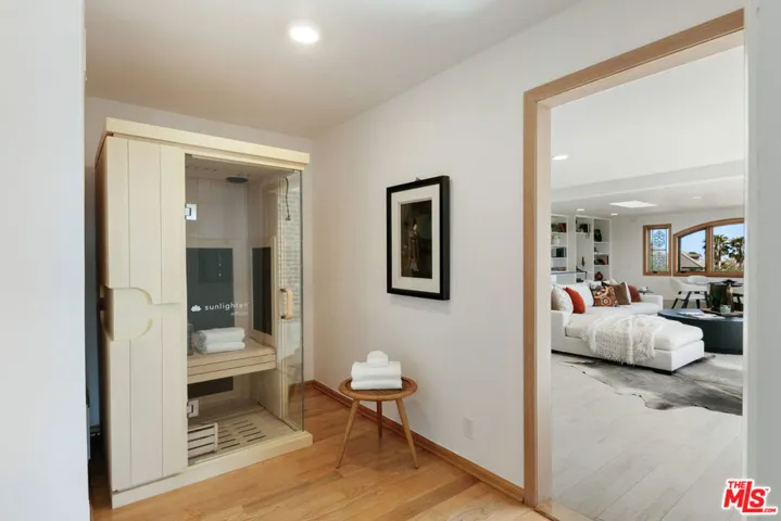 231 Loma Metisse Road, Malibu, California 90265