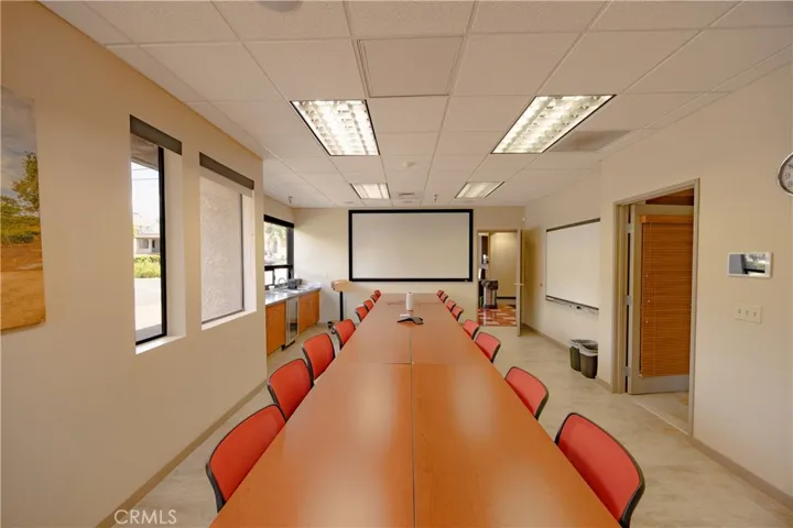 Spacious conference room located directly off the main lobby.