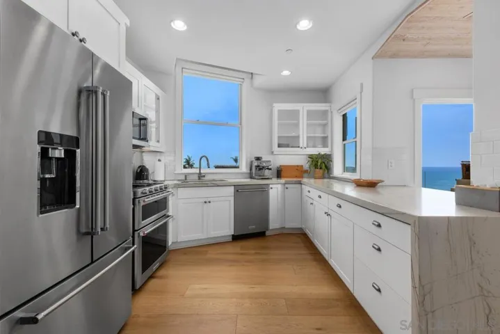 1309 Cornish Dr, Encinitas, California 92007
