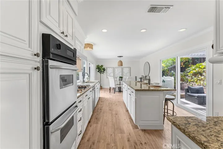 11 Almond Tree, Irvine, California 92612