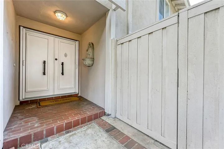 11 Almond Tree, Irvine, California 92612