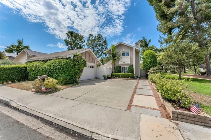 11 Almond Tree, Irvine, California 92612