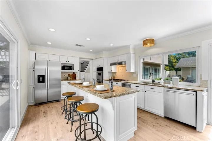 11 Almond Tree, Irvine, California 92612