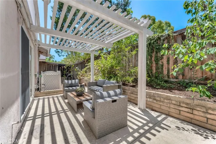 11 Almond Tree, Irvine, California 92612