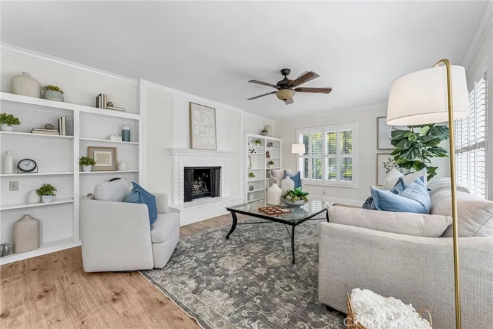 11 Almond Tree, Irvine, California 92612
