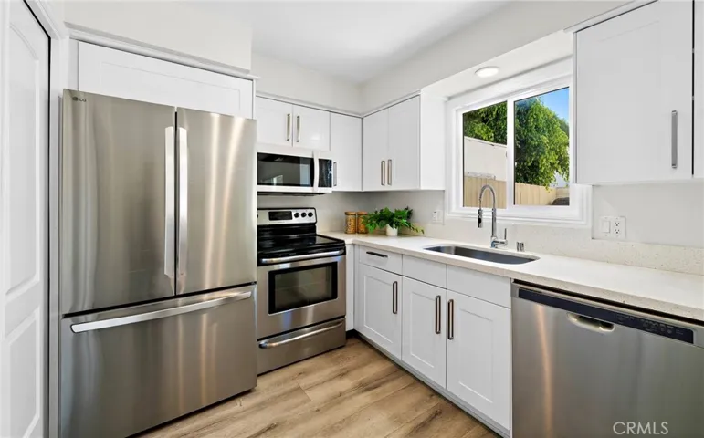 9562 Cornwall, Huntington Beach, California 92646