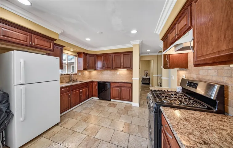 2174 W Lincoln, Banning, California 92220