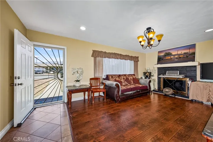 2174 W Lincoln, Banning, California 92220