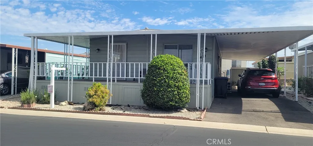 #453 Wrap Around Front Porch - 2 bed, 2 bath