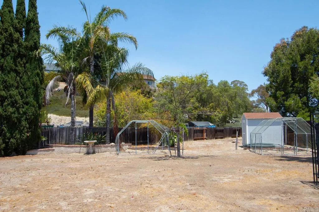 Huge level lot
