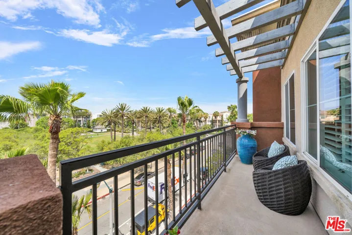 6020 Seabluff Drive 438, Playa Vista, California 90094