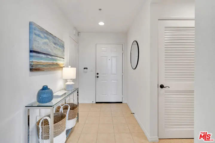 6020 Seabluff Drive 438, Playa Vista, California 90094
