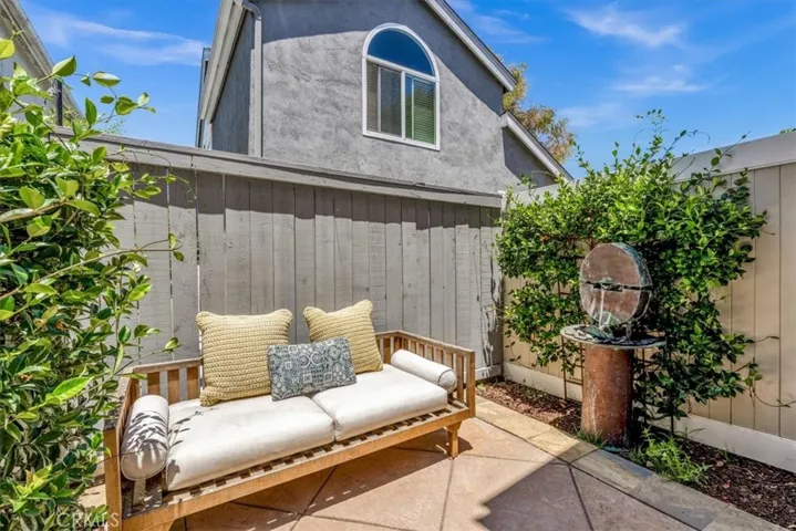 The jasmine's doing all the privacy work so you don't have to.
