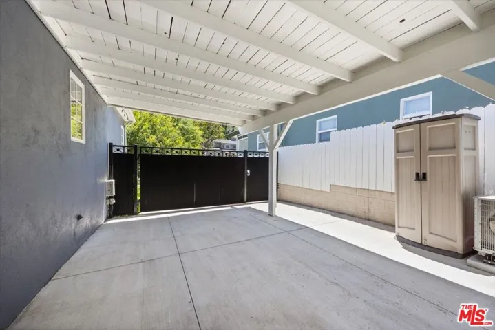14041 Roblar Road, Sherman Oaks, California 91423