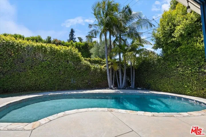 14041 Roblar Road, Sherman Oaks, California 91423