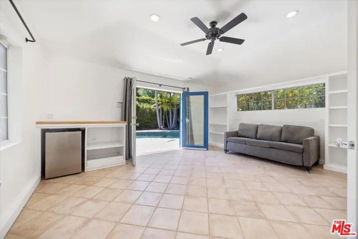 14041 Roblar Road, Sherman Oaks, California 91423