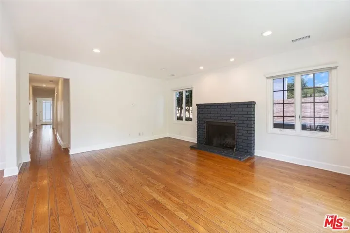14041 Roblar Road, Sherman Oaks, California 91423