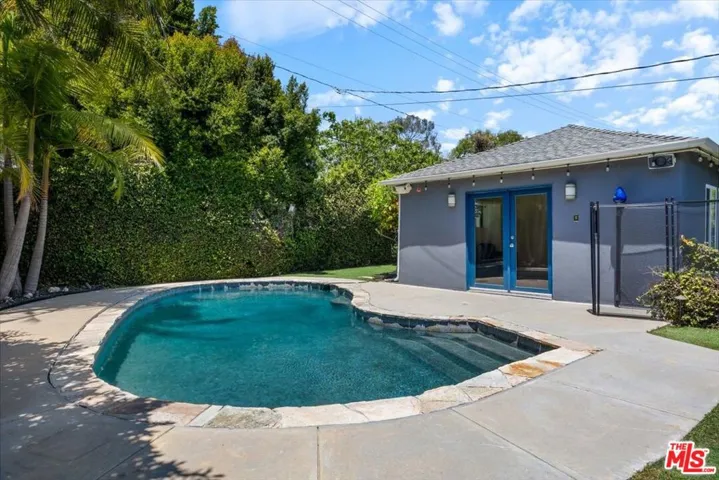 14041 Roblar Road, Sherman Oaks, California 91423