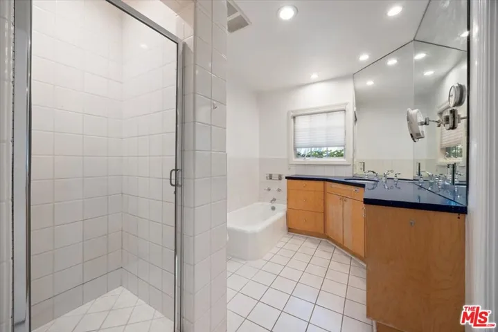 14041 Roblar Road, Sherman Oaks, California 91423