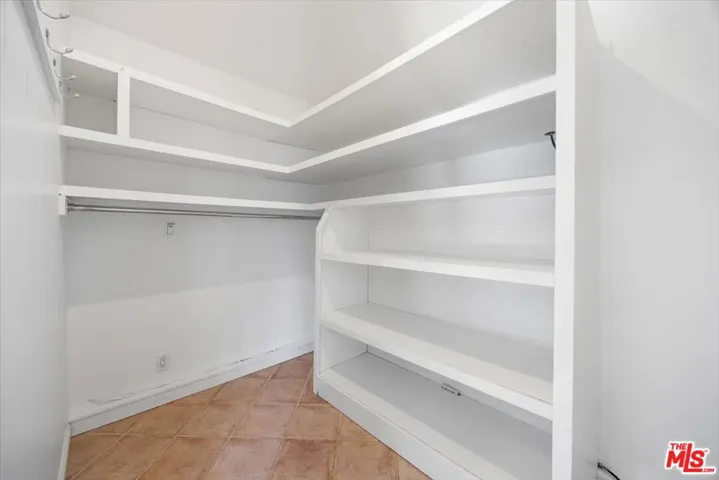 14041 Roblar Road, Sherman Oaks, California 91423