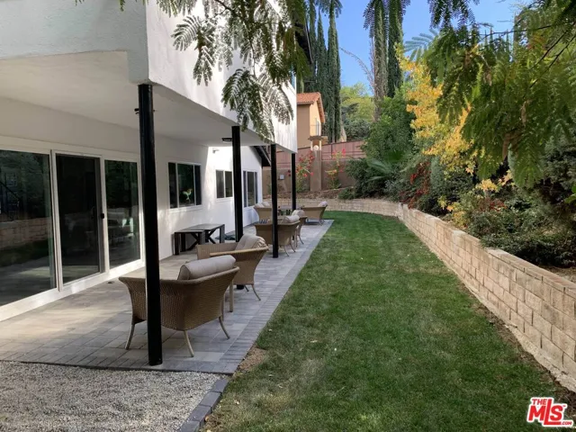 22700 W Flamingo Street, Los Angeles, California 91364