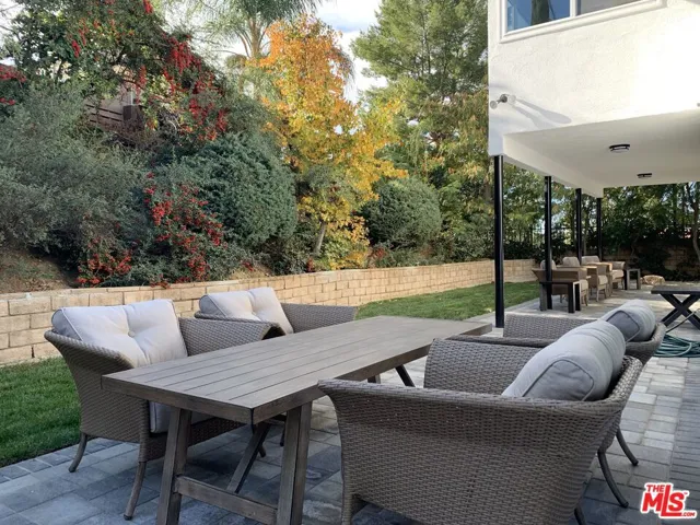 22700 W Flamingo Street, Los Angeles, California 91364