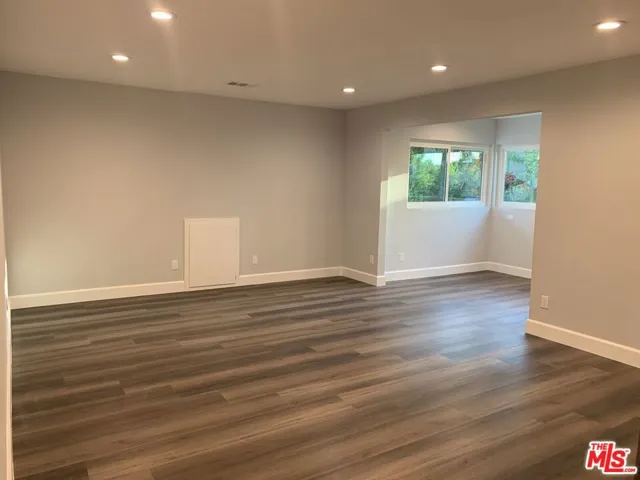 22700 W Flamingo Street, Los Angeles, California 91364