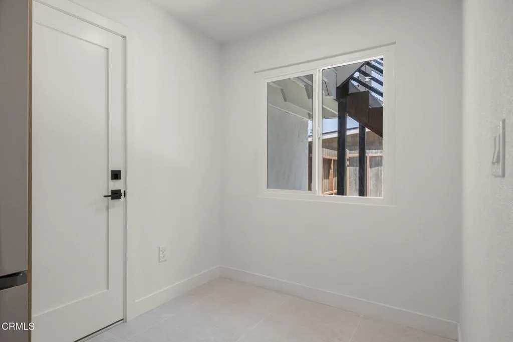 Unit 1 Dining nook 934 Sharon Ln