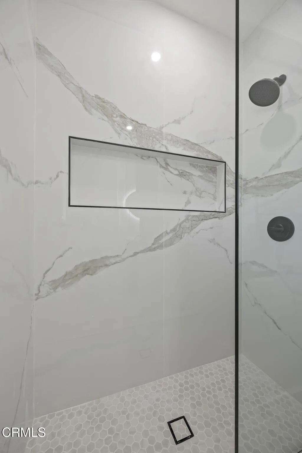 Unit 3 bathroom shower 934 Sharon Ln