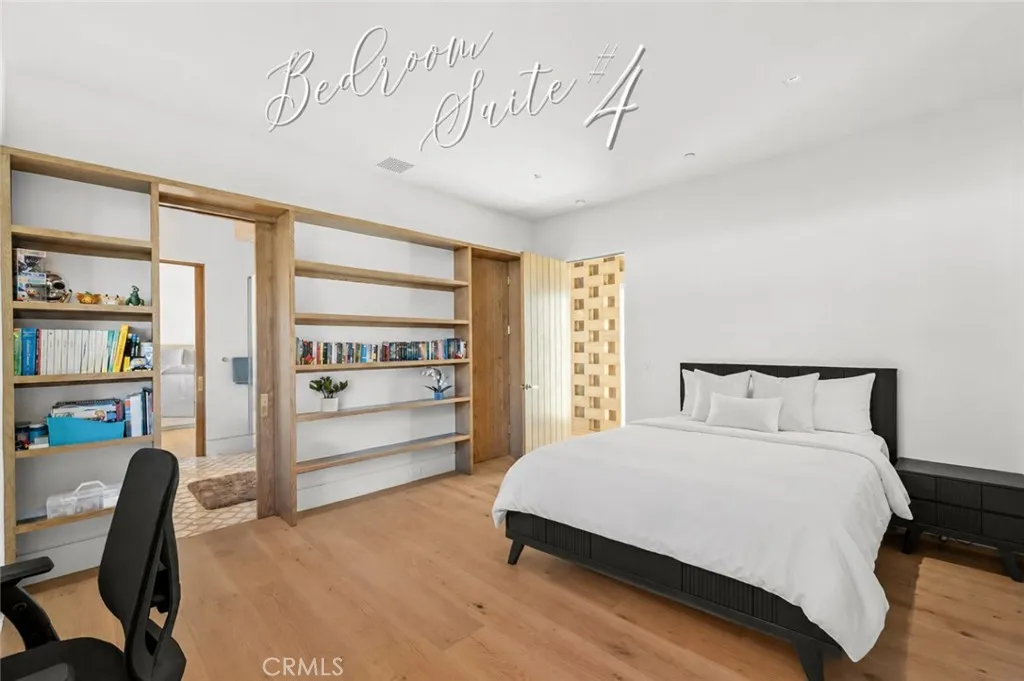 Bedroom Suite #4