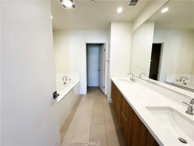 501 N Santa Anita D, Arcadia, California 91006