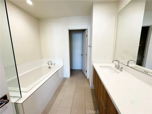 501 N Santa Anita D, Arcadia, California 91006