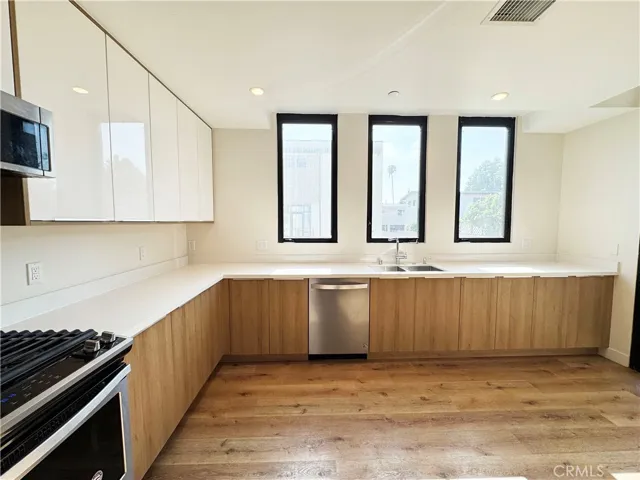 501 N Santa Anita D, Arcadia, California 91006