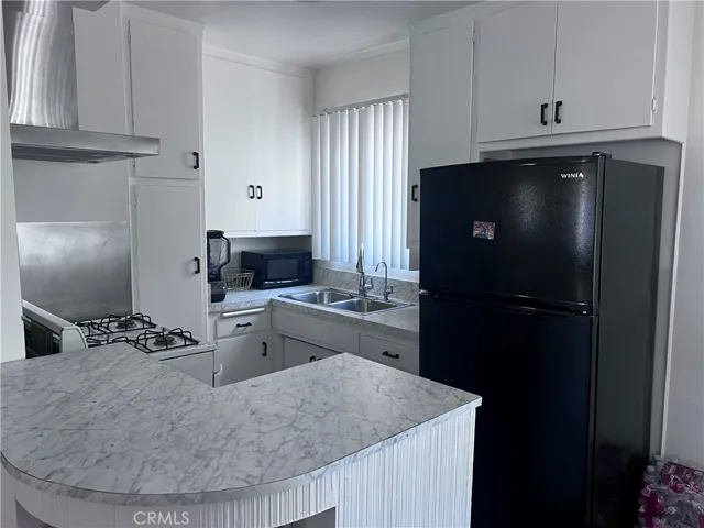 420 W Alameda Avenue C, Burbank, California 91506
