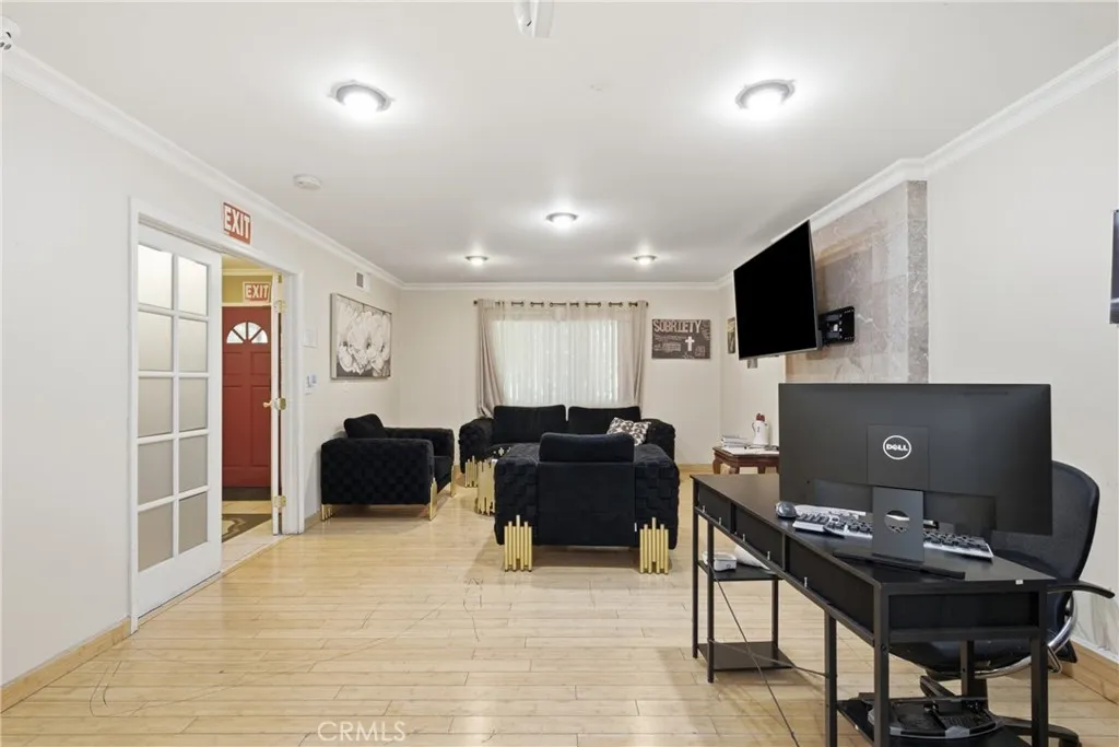 gallery-image 3