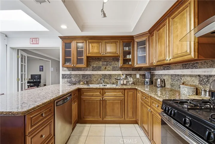 7803 Allott, Los Angeles, California 91402