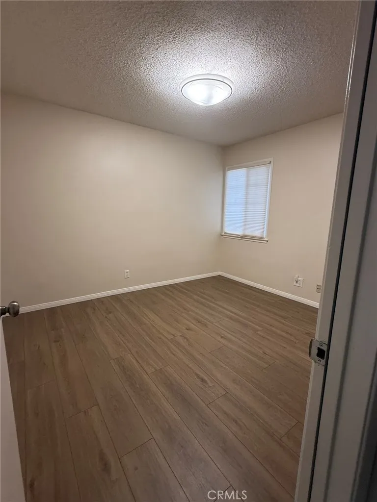 Downstairs south bedroom (bedroom 2)