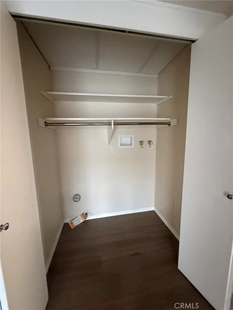 Closet or laundry Rool