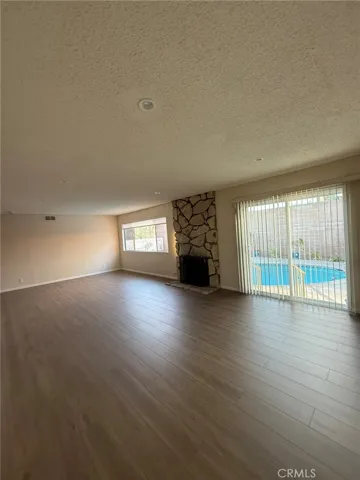 Living room looking on pool