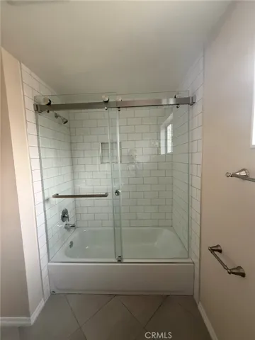 Upstairs 2nd bath tub and shower