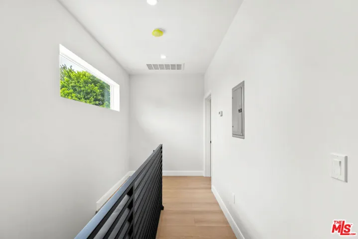 6932 Babcock Avenue, North Hollywood, California 91605