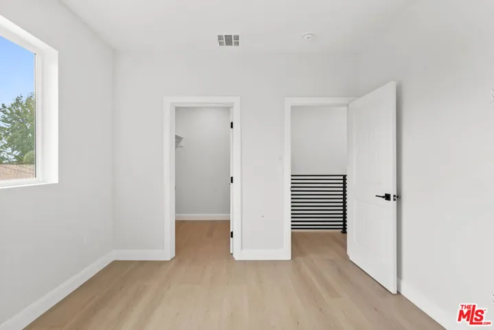 6932 Babcock Avenue, North Hollywood, California 91605